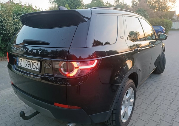 Land Rover Discovery Sport cena 63900 przebieg: 248000, rok produkcji 2017 z Brzozów małe 191